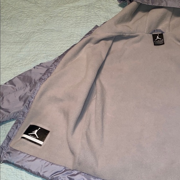 Air Jordan Gray Silver Fleece-lined Jacket with Hood - Picture 5 of 7